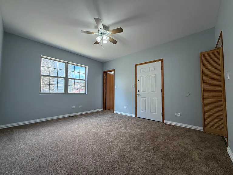 2702 W Warren Blvd #1 — Photo 6