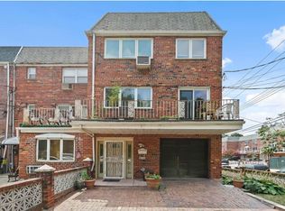 6254 71st St, Middle Village, NY 11379