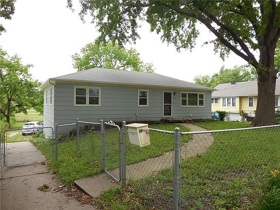 4th image of 2612 N 43rd St
