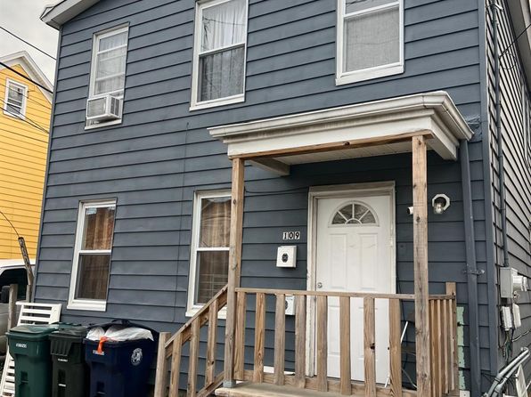 109 Washington St FLOOR 2