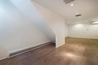 Rented by Nest Seekers International