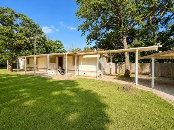12109 Lunar Ln, Burleson, TX 76028
