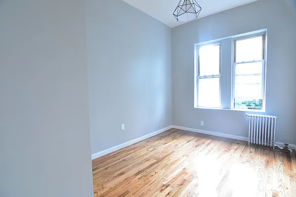 Rented by Clove Realty LLC | media 22