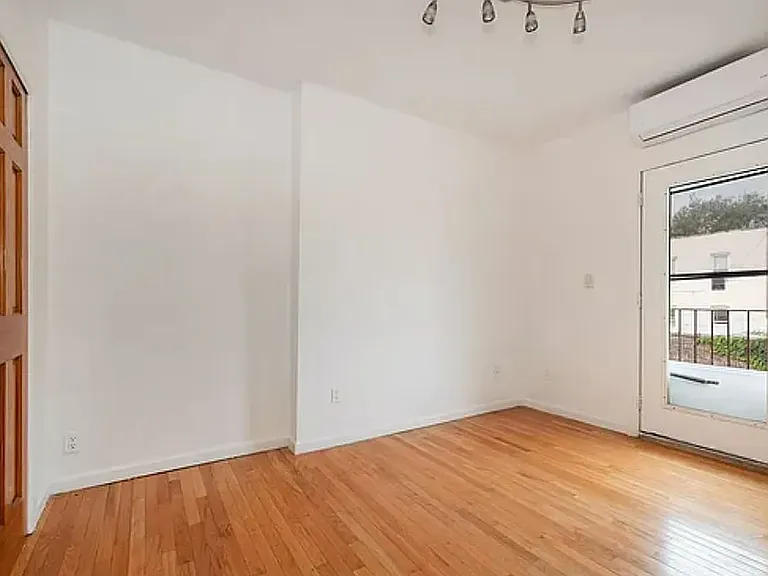 25-12 43rd St #2 — Photo 7