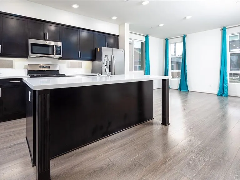 479 Marc Pl — Photo 8