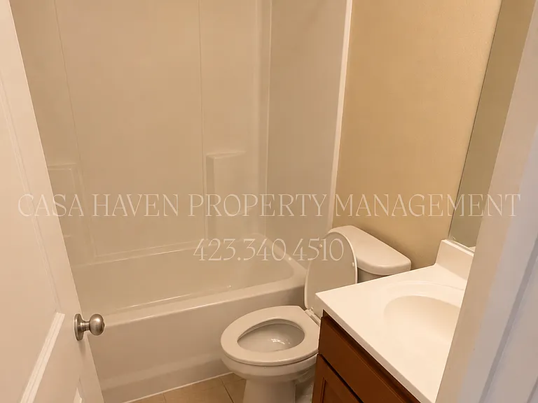 122 Leach Dr #104 — Photo 7