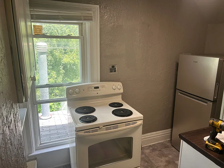 138 Market St #B — Photo 4