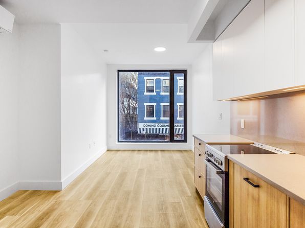 303 Wythe Ave #225
