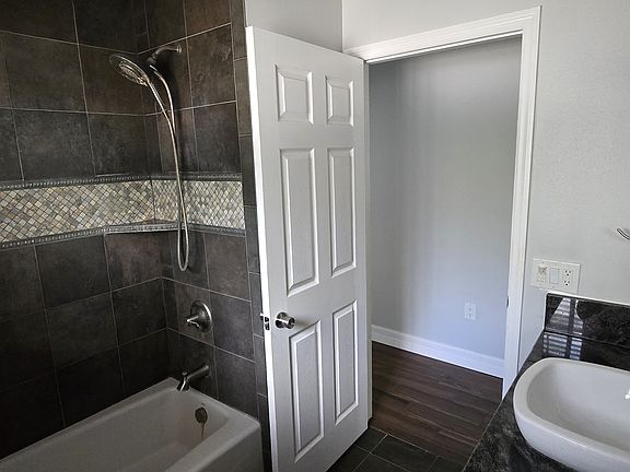 3rd image of 6400 Shane Ln