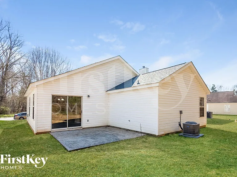 12023 Stewarts Crossing Dr — Photo 15