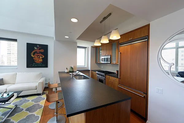Rented by Manhattan Skyline | media 5
