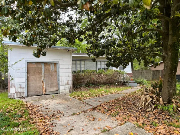 4011 Del Rosa Dr, Jackson, MS 39206