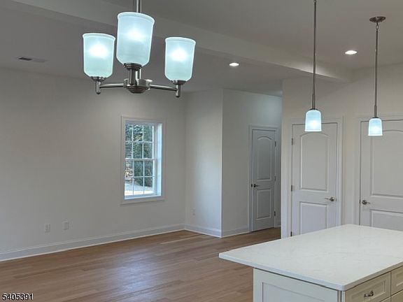 4th image of 1007 County Road 519 #B