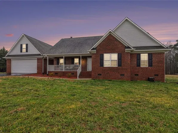 5421 Waynick Meadow Rd, Asheboro, NC 27205