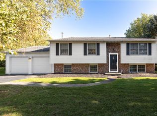 8216 E Seneca Tpke, Manlius, NY 13104