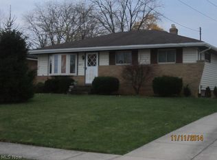 18073 Adams Dr, Strongsville, OH 44149