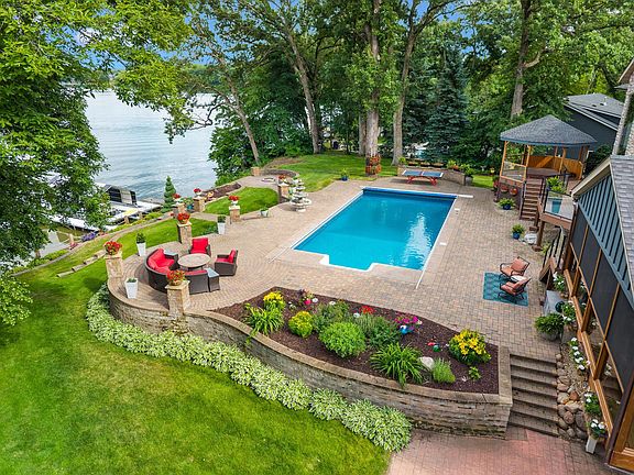 3rd image of 25701 Willow Ln