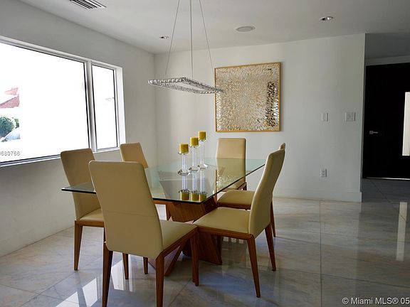 4th image of 5254 NW 94 Doral Pl