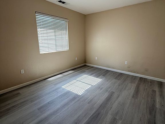 3rd image of 2247 W Lark Ave #2247