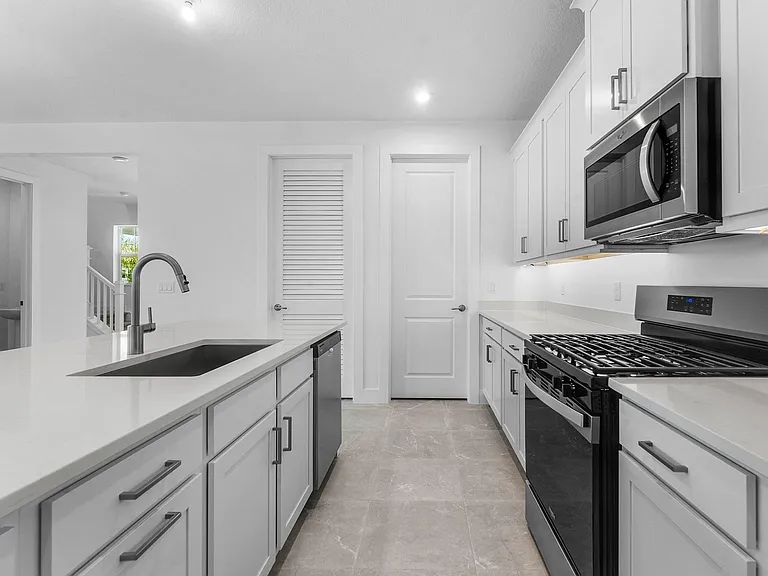 888 SW Newfield Pkwy — Photo 15