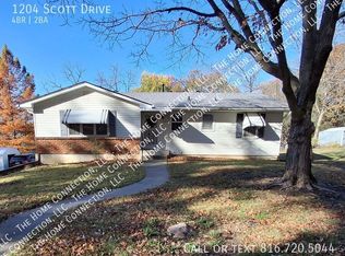 1204 Scott Dr, Liberty, MO 64068