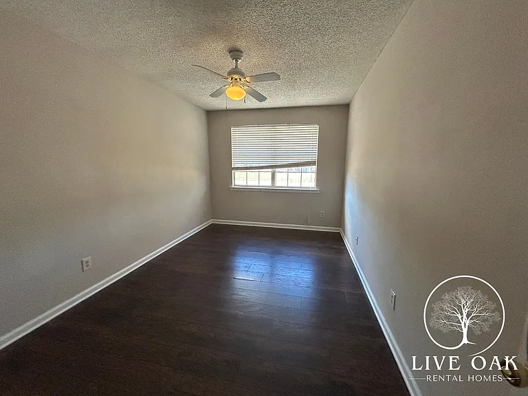 1469 Flo Zechman Dr — Photo 8