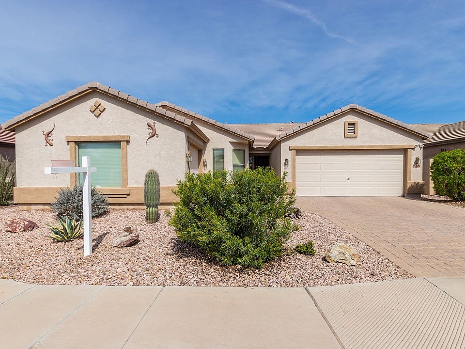 1st image of 43372 W McCord Dr