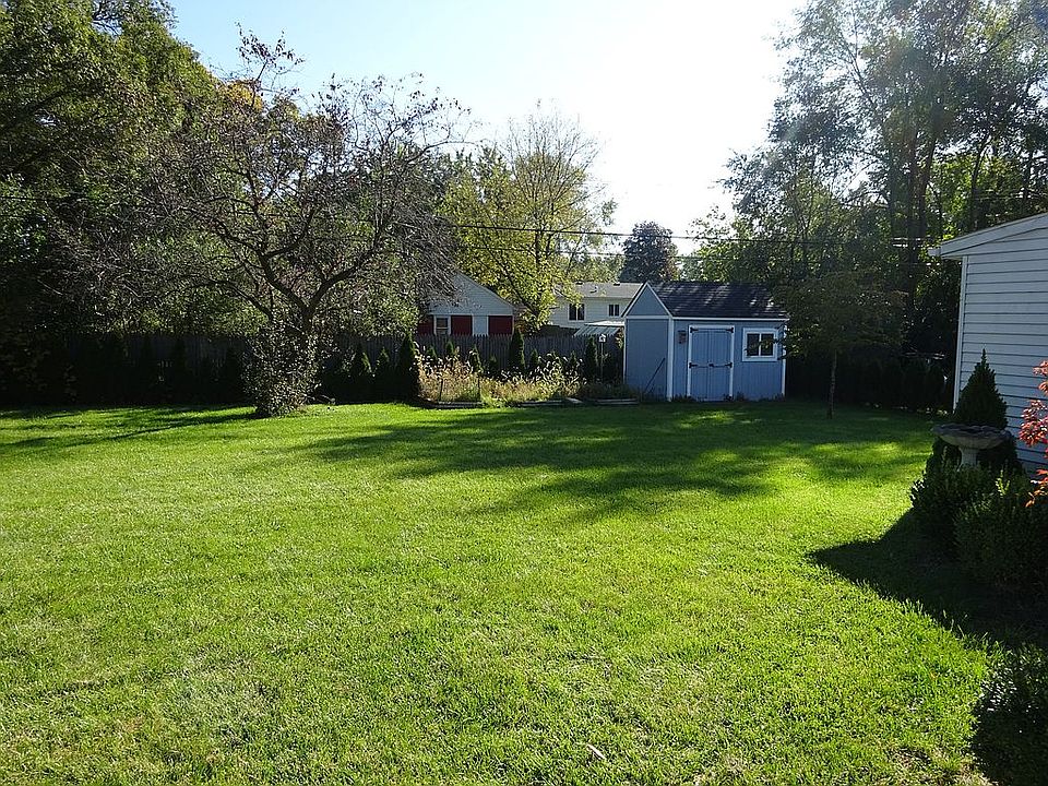 2nd image of 47574 Greenview Rd