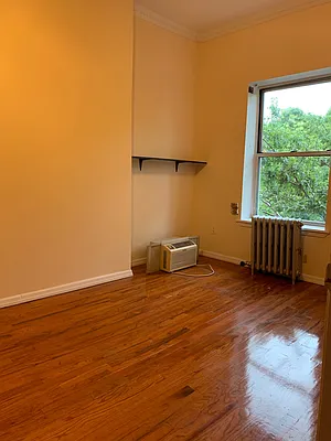 Rented by Chartwell Manhattan Realty | media 2