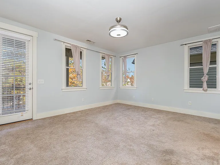 1239 Great Ridge Pkwy — Photo 16