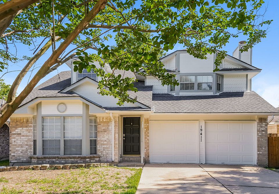 1st image of 19411 Lake Hollow Ln