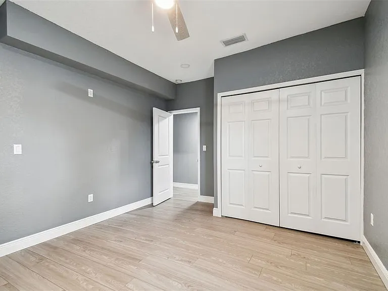 6810 N Navin Ave — Photo 69