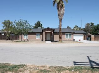 27520 Pine St, Taft, CA 93268