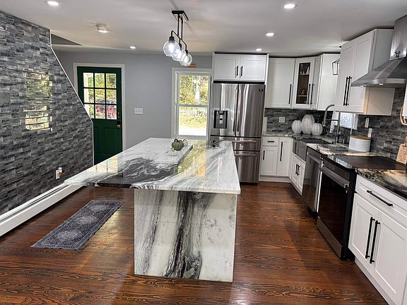 5th image of 65 Greenleaf Road