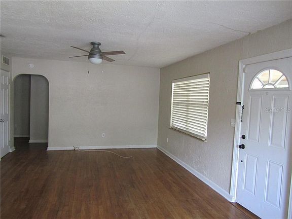 5th image of 130 E Dicie Ave