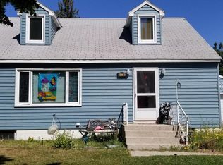 417 W 3rd St, Larimore, ND 58251