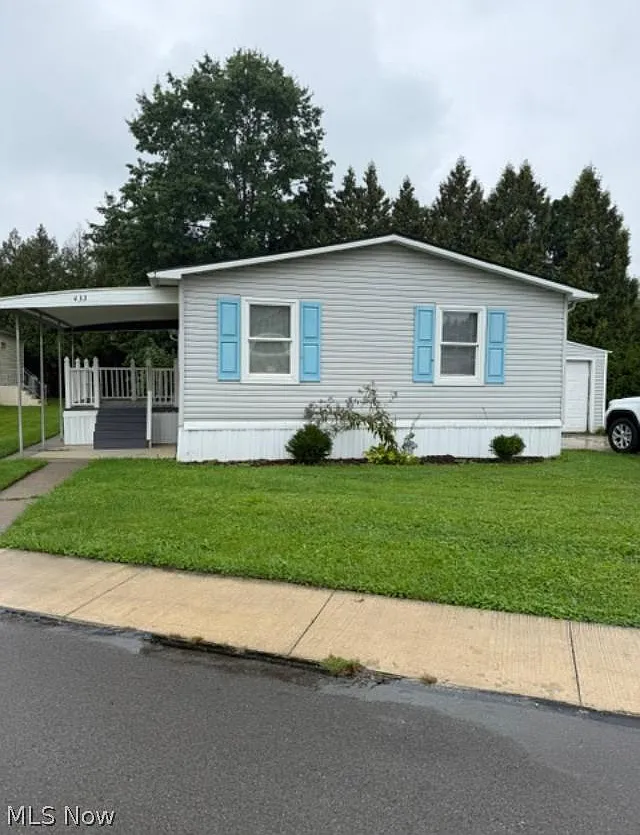 3 bed, 2.0 bath, $2,500 — Photo 2
