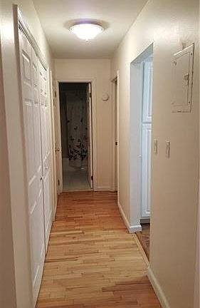 2nd image of 7 E Lawrence Park Dr Unit 10