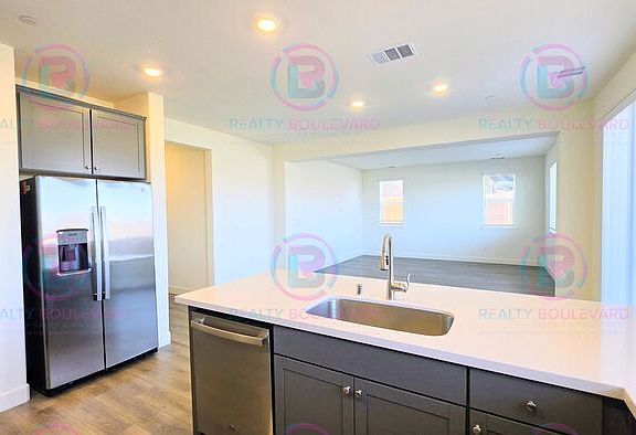 4th image of 6996 Mount Nimba St