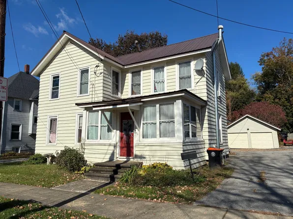 51 E Bond St, Corry, PA 16407