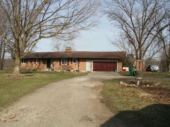 1029 Azaleamum Dr, Three Rivers, MI 49093