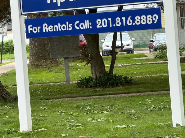 63 Dulles Dr #63
