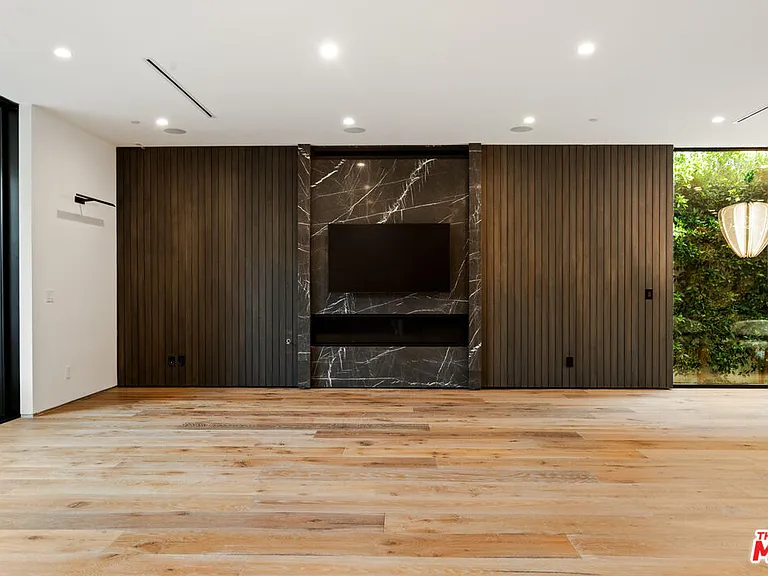 738 N Harper Ave — Photo 11