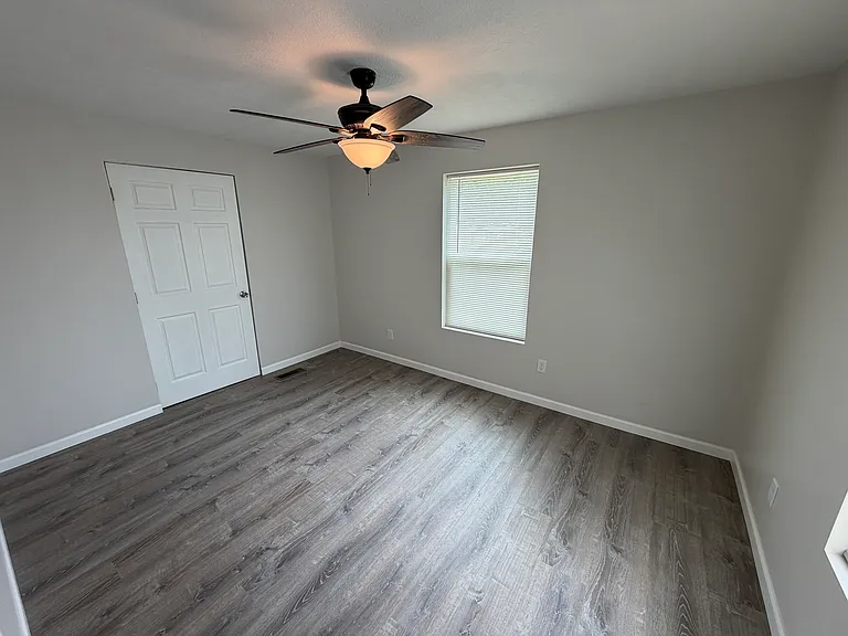 11673 Huntington Rd — Photo 12