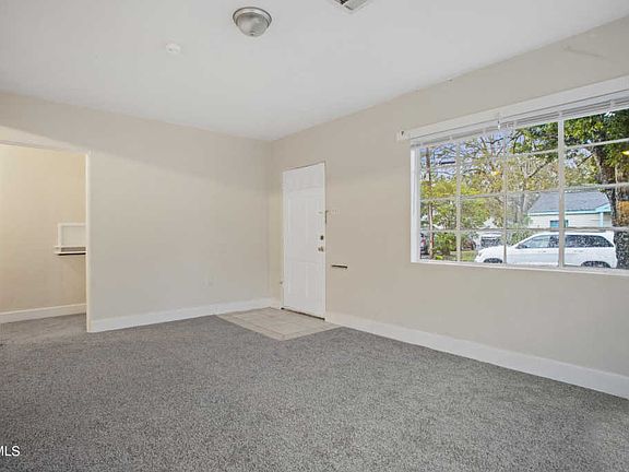 3rd image of 1375 Brister Pl