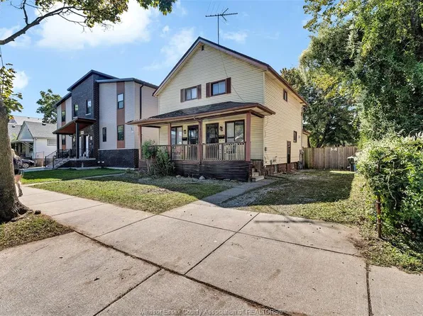 925 California Ave #923, Windsor, ON N9B 2Z5