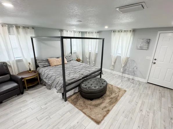 (undisclosed Address), Saint Petersburg, FL 33714