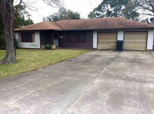 2307 Owens Ave, Groves, TX 77619