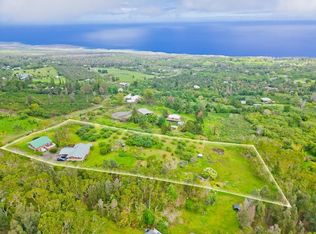 88-1549 Ala Pakaua St, Captain Cook, HI 96704