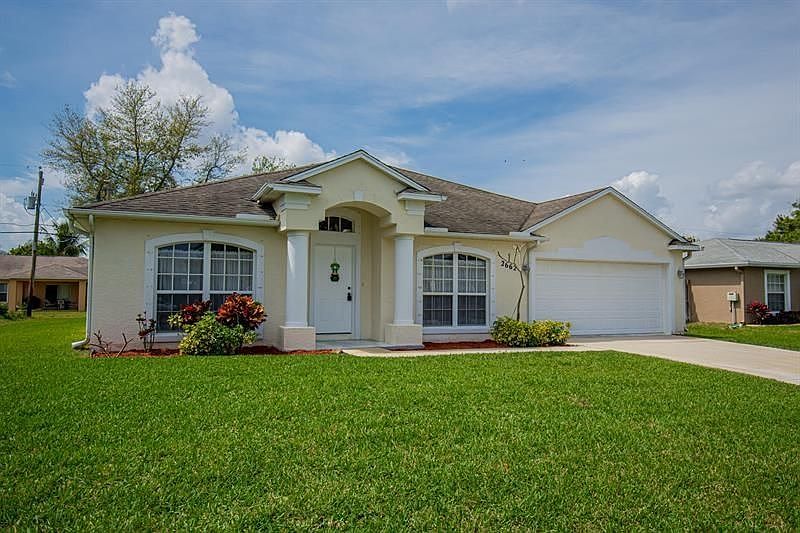 1st image of 2662 SW Cameo Blvd